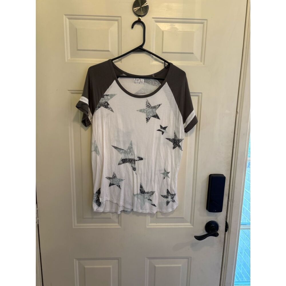 Maurices White Star Raglan Tee with Gray Sleeves - Picture 6 of 6
